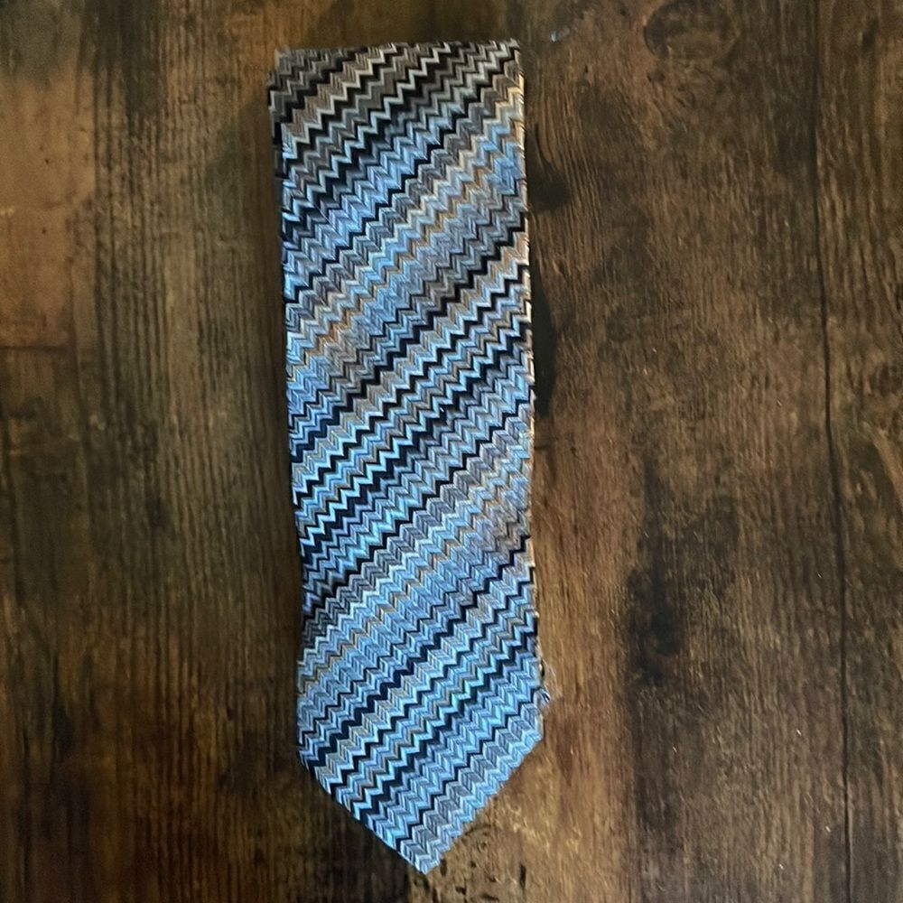 Vintage Missoni Silk Signature Skini zigzag Tie/ made in Italy